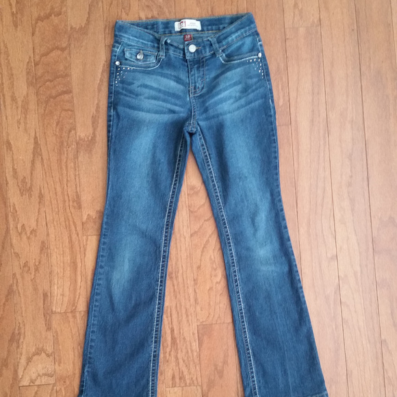 Girls Jeans, Shorts & Sleeveless Jean Jacket - Picture 6 of 8